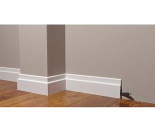 Плинтус напольный из дюрополимера Decor-Dizayn Белая Лепнина DD703